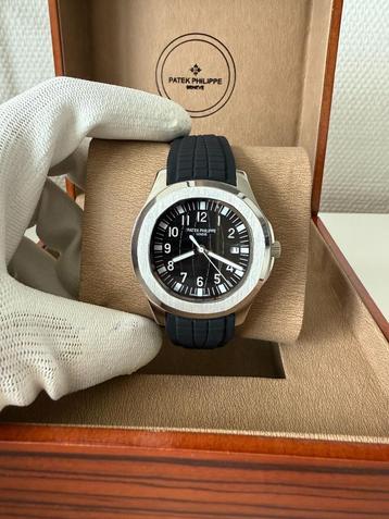 Patek Phillipe Aquanaut Black 40MM beschikbaar voor biedingen