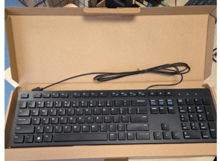 Partij DELL toetsenborden en muizen NIEUW in verpakking!, Computers en Software, Toetsenborden, Nieuw, Qwerty, Bedraad, Ophalen of Verzenden