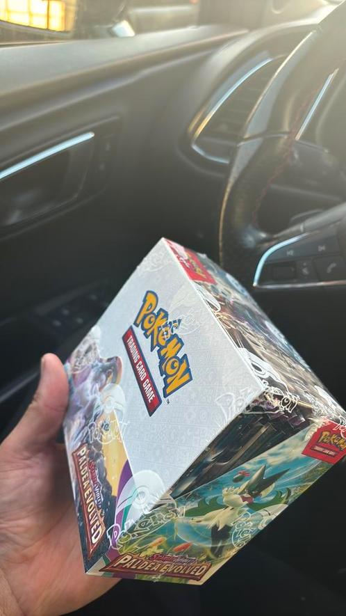 Paldea evolved booster box (liefst trade ), Hobby en Vrije tijd, Verzamelkaartspellen | Pokémon, Nieuw, Boosterbox, Ophalen
