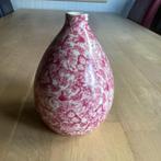 Vintage vaas met rozen motief, Gebruikt, Aardewerk of Porselein, Ophalen of Verzenden, Minder dan 50 cm