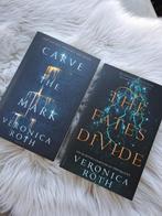 Carve The Mark & The Fates Divide - Veronica Roth, Ophalen of Verzenden, Zo goed als nieuw