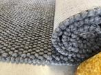 vloerkleed bolletjes wol Loop  200x300 cm van €1178 voor€399, Gronausestraat 325 7585 PB, Wol industrieel bolletjes tapijt, Brinker Carpets
