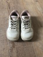 Roze met witte Puma sneakers maat 25, Gebruikt, Meisje, Sportschoenen, Puma