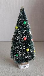 B17 - Kerstboom met gekleurde balletjes, niet verlicht, Ophalen of Verzenden