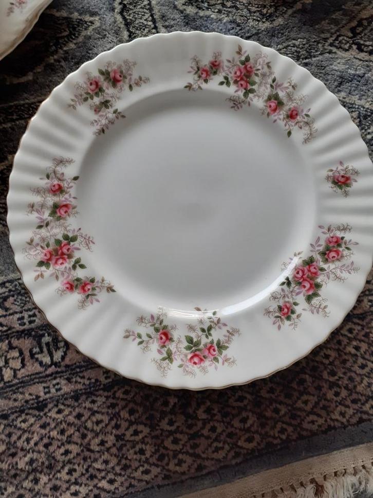 Royal Albert eetservies, Antiek en Kunst, Antiek | Servies los, Ophalen