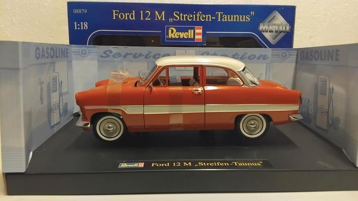 Ford 12M Taunus Streifen rood of blauw Revell metal 1:18 KRD, Hobby en Vrije tijd, Modelauto's | 1:18, Zo goed als nieuw, Auto
