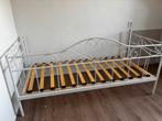 1 persoonsbed  90 x 200 wit metalen hartjes prinsessenbed, Huis en Inrichting, Ophalen, 90 cm, Eenpersoons, Wit
