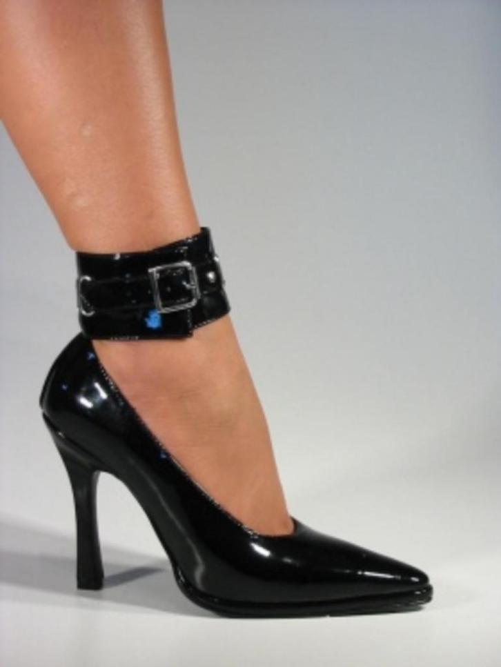 Nieuw: Domina zwarte lakschoenen met enkelband Mt: 38, Kleding | Dames, Schoenen, Nieuw, Pumps, Zwart, Ophalen of Verzenden