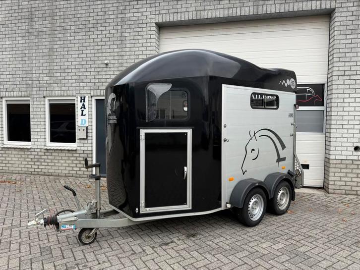 Zeer nette Cheval Liberte Gold 3, 2 paards paardentrailer!, Dieren en Toebehoren, Paarden en Pony's | Trailers en Aanhangwagens