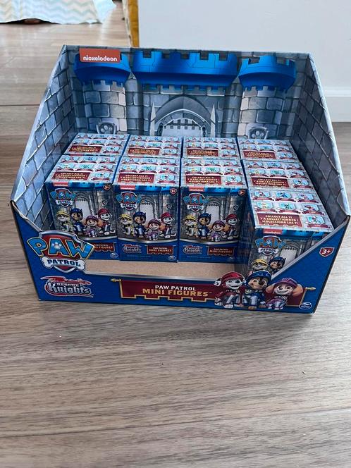 Paw patrol mini figures rescue nights - chase, Kinderen en Baby's, Speelgoed | Actiefiguren, Nieuw, Ophalen of Verzenden