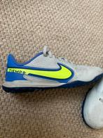 Nike Tiempo Voetbalschoenen - Maat 33,5, Sport en Fitness, Voetbal, Ophalen of Verzenden, Gebruikt, Schoenen