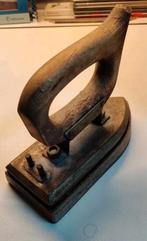 Antiek ijzeren strijkijzer, Antiek en Kunst, Antiek | Gereedschap en Instrumenten, Ophalen of Verzenden