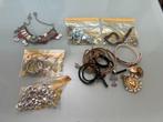 Leuke juwelen voor jonge vrouw, Ophalen, Gedragen, Overige kleuren