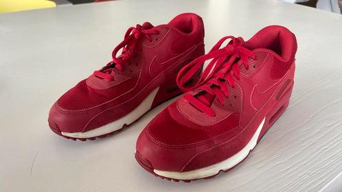 Nike Air Max 90, maat 46, rood met witte zool, Kleding | Heren, Schoenen, Gedragen, Sneakers of Gympen, Overige kleuren, Ophalen of Verzenden