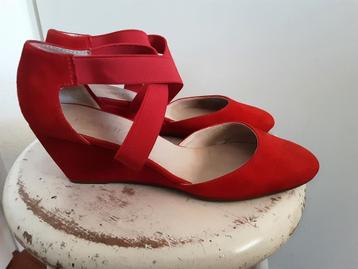 FABIANI schoenen instappers maat 38 rood beschikbaar voor biedingen