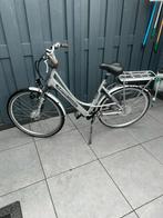 Goede staat fiets, Fietsen en Brommers, Fietsen | Dames | Damesfietsen, Ophalen