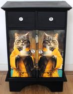 Zwart brocant kastje “Katten in badjas”, lades, plankje, Gebruikt, Kast, 50 tot 70 cm, Ophalen of Verzenden