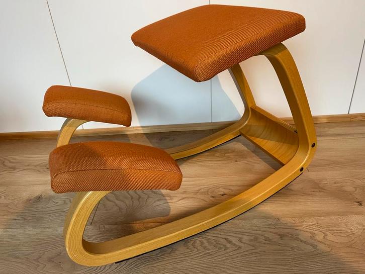 Varier Stokke Variabele Kniestoel, Huis en Inrichting, Stoelen, Gebruikt, Eén, Hout, Overige kleuren, Ophalen
