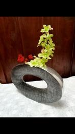 Ventura vaas, Huis en Inrichting, Overige materialen, Zwart, Ophalen of Verzenden, Zo goed als nieuw