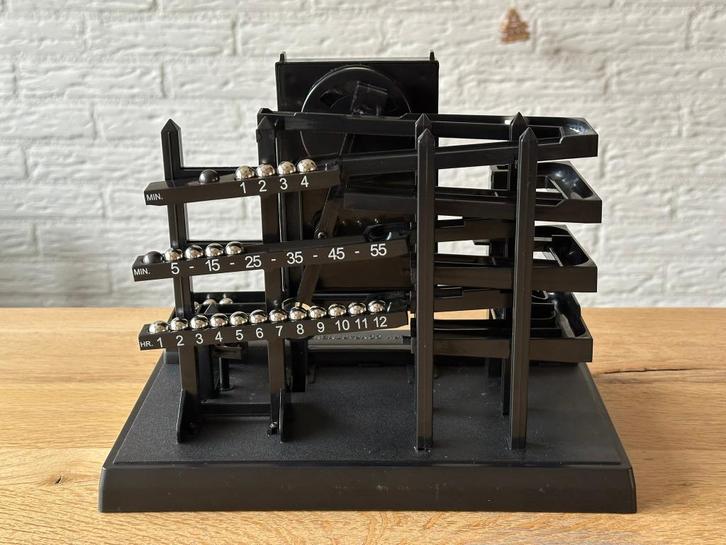 Unieke knikkerklok, Huis en Inrichting, Woonaccessoires | Klokken, Gebruikt, Staande klok, Ophalen