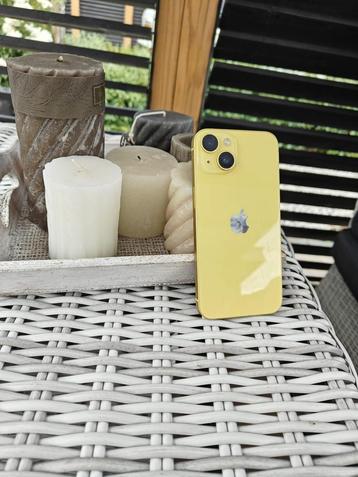 Iphone 14 geel, 128GB beschikbaar voor biedingen