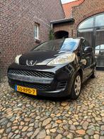 Peugeot 107 1.0 12V 5DR 2011 Zwart, Auto's, Voorwielaandrijving, 4 stoelen, Origineel Nederlands, Handgeschakeld