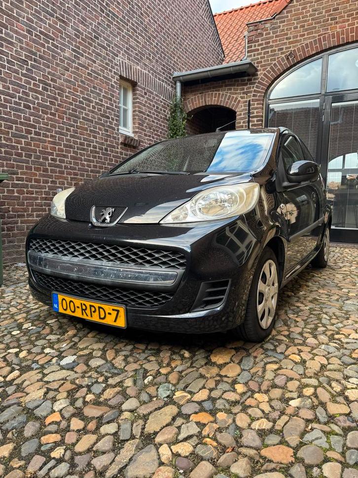 Peugeot 107 1.0 12V 5DR 2011 Zwart, Auto's, Peugeot, Particulier, Benzine, A, Hatchback, Handgeschakeld, Origineel Nederlands