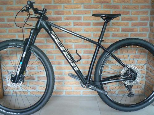 Sensa Livigno EVO Black 2023 zgan voor 395=!! Ong. 170-177cm, Fietsen en Brommers, Fietsen | Mountainbikes en ATB, Zo goed als nieuw