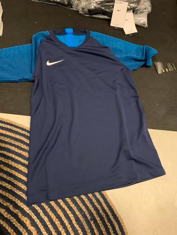 NIEUW - Nike shirtjes (17x kids S, 14x kids M, 6x kids L) beschikbaar voor biedingen