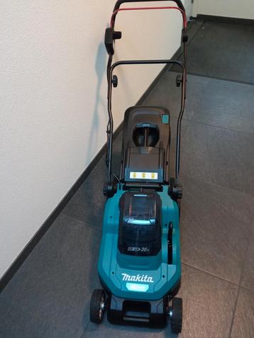 UITVERKOOP Makita dlm 382 z accu grasmaaier Nieuw  beschikbaar voor biedingen