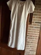 Nachthemd met geboorduurde D en kanten randje 75 jaar oud., Ophalen of Verzenden