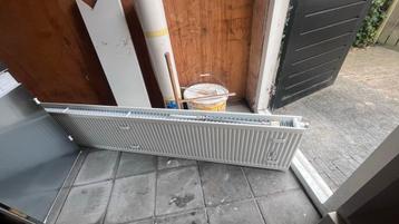 Radiator 40 cm hoog & 220 cm lang - Gebruikt & moet snel weg beschikbaar voor biedingen