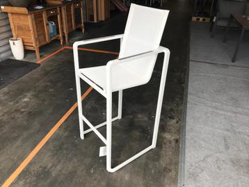 Barkruk Wit Aluminium/Textileen Stapelbaar beschikbaar voor biedingen