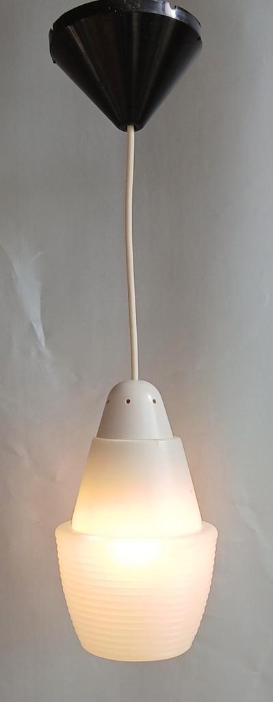 Vintage, space age hanglampje, geheel kunststof , Huis en Inrichting, Lampen | Hanglampen, Gebruikt, Minder dan 50 cm, Kunststof