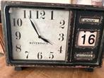 Riverdale Tafelklok met Kalender - Werkt op Batterijen, Huis en Inrichting, Woonaccessoires | Klokken, Ophalen of Verzenden, Gebruikt