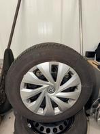 VW Polo Winterbanden met doppen - 185/65/R15 - ca. 5,5 mm, Ophalen, Gebruikt, 15 inch, Banden en Velgen