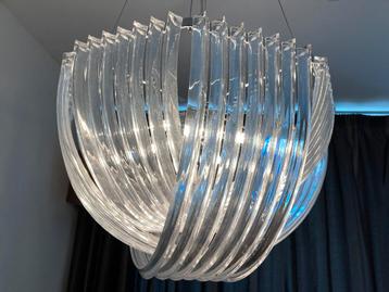 Mooie lamp voor boven de eethoek beschikbaar voor biedingen