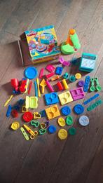 Play-Doh Taartjesfabriek set met extra vormen en assesoires, Ophalen of Verzenden, Gebruikt, Knutselen, Met geluid