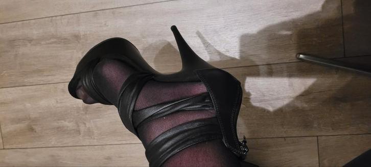 Gave high heels ( pleasers), Kleding | Dames, Schoenen, Zo goed als nieuw, Zwart, Ophalen of Verzenden