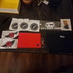 Mini Accessoires Set: Emblemen, Onderzetters, Sticker, Auto diversen, Ophalen of Verzenden, Nieuw
