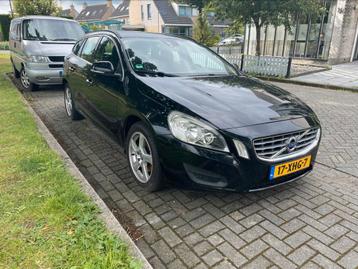 Volvo V60 T3 150pk Start/stop 2012 Zwart beschikbaar voor biedingen