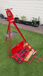 Schroefklem / werkbank / buizensnijder / draadsnijset Virax, Ophalen, Gebruikt