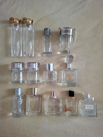 Lege parfumflessen beschikbaar voor biedingen