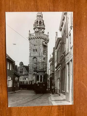 Tram bij de Speeltoren in Monnickendam beschikbaar voor biedingen