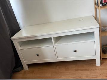 MOET WEG: IKEA Hemnes kast
