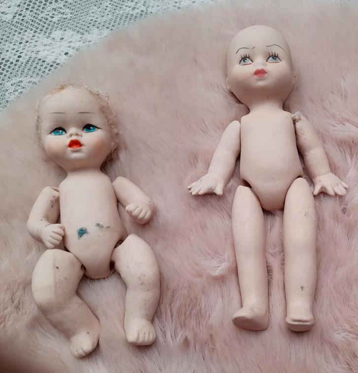 2 oude porseleinen popjes, Verzamelen, Poppen, Zo goed als nieuw, Pop, Ophalen of Verzenden