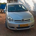 Toyota Corolla Verso 1.8 Vvt-i AUT 7P 2004 Grijs, bak defect, 4 cilinders, 129 pk, 7 stoelen, Origineel Nederlands