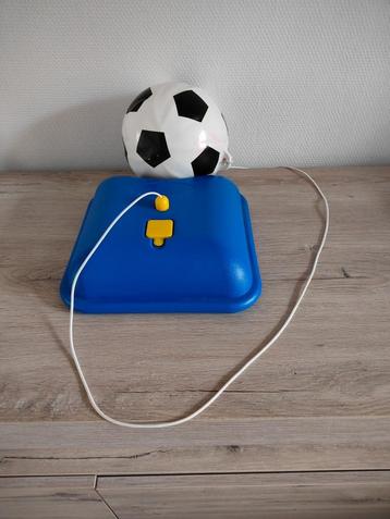 Voetbal (kick) trainer beschikbaar voor biedingen