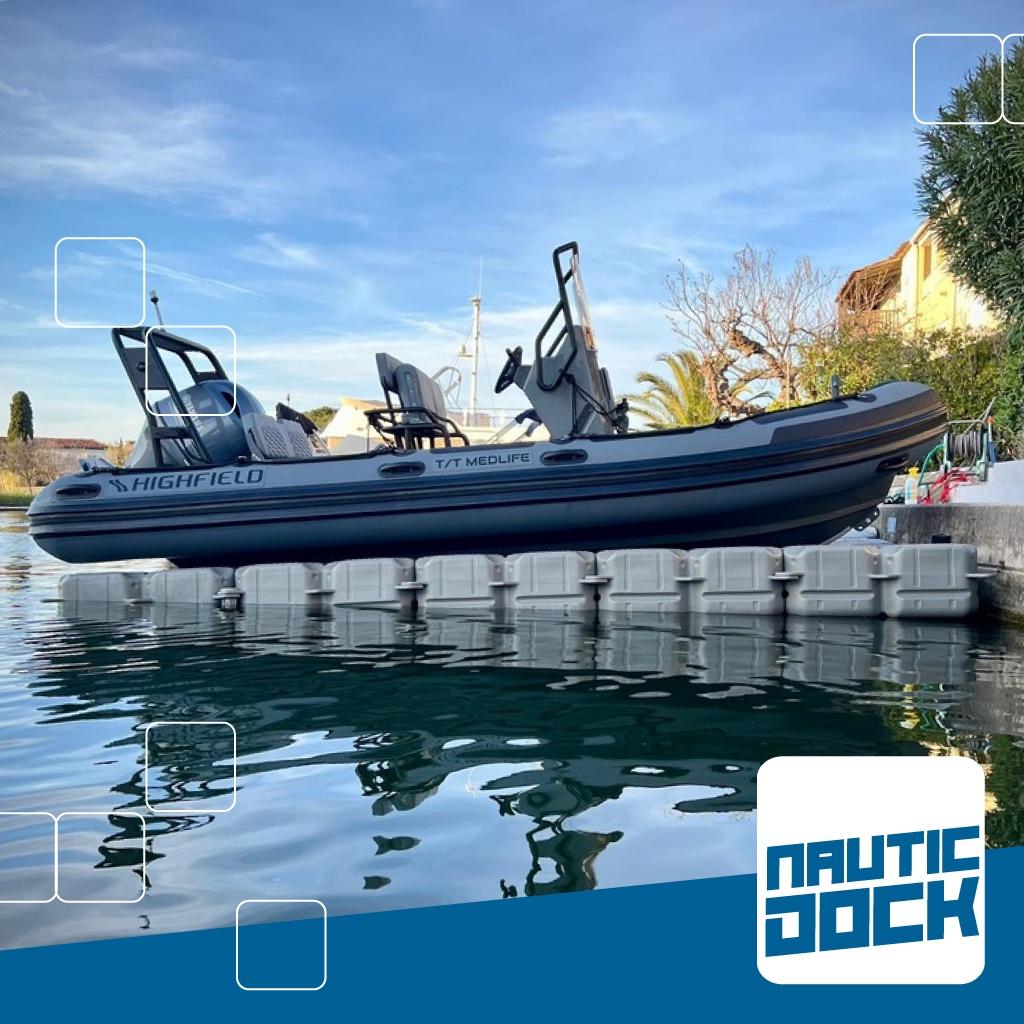 Bootlift 2,0 x 5,0 meter | NauticDock | Opvaar dock Drijvers, Watersport en Boten, Schoonmaak, Info@nauticnederland.nl, Nieuw