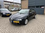 Alfa Romeo 147 2.0 T.Spark Distinctive\Nieuwe Apk, Voorwielaandrijving, Gebruikt, Beige, 150 pk